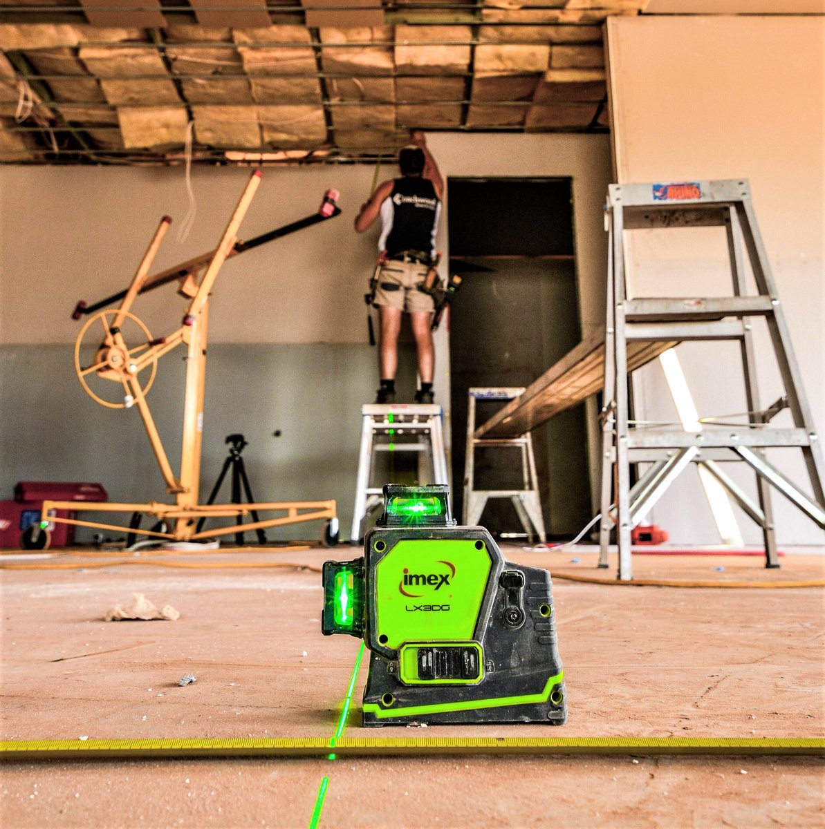 imexlasersuk's tweet photo. The Imex #LX3DG has become one of the most popular 360 degree line lasers on the market today due to its unmatched performance and versatility!

 #linelaser #tiling #carpentry #firstfix #kitchenfit #installer #interiordesign #tradesmen #construction #builder #accurate4life #imex https://t.co/clLvMT07Gk