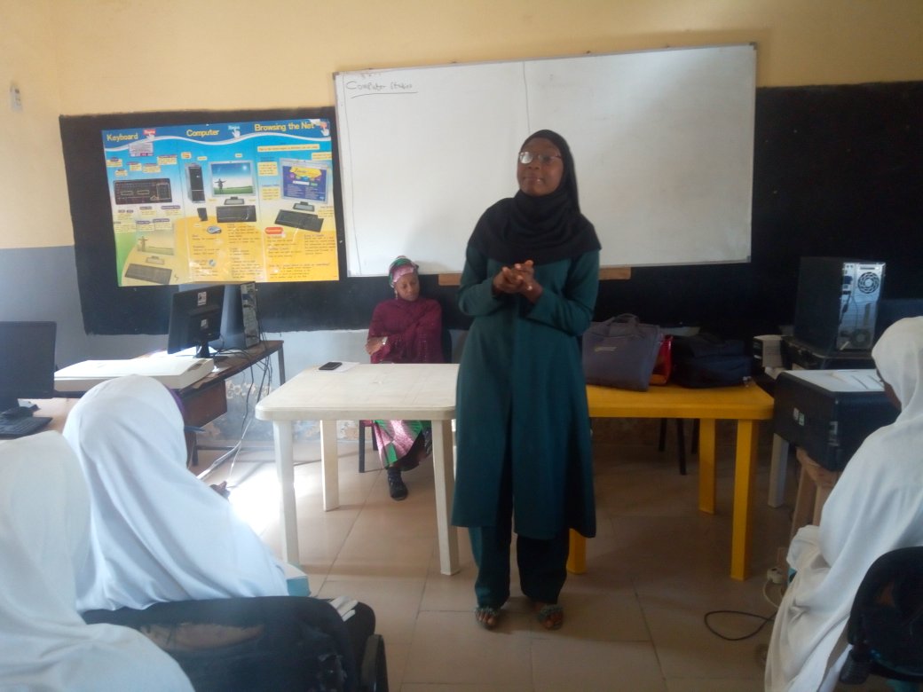 MaryamH2382's tweet photo. @YZYau @ICTAdvocates @takebackthetech #GVBO #internetfeminist #16DaysofActivism2019 @APC_News @HariraWakili Today's lecture at Fatima Muhd Girls Sec.sch. begin with genderbase violence &amp; series of harassment women need 2 voice out 2 tackle d prb wit our activist,stakeolders. https://t.co/qBGU9PVlxv