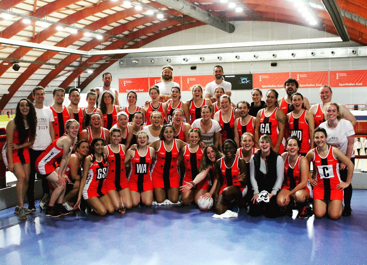 Were a cute bunch, if not sweaty and red 👌
#amsterdamnetball #netball #tournamentteams #teamphoto #netballfamily #mixednetball #netballteam #amsterdam #expats #expatsport #expatteam #internationaltournament #netballinthenetherlands #teamwork #redandsweaty #tournamenthosts