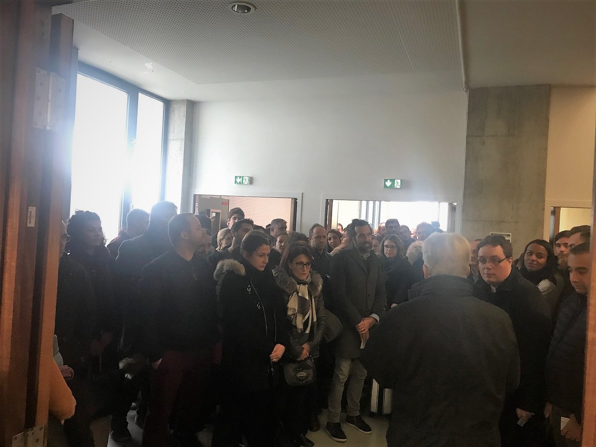 AUREPClermont's tweet photo. Examen n°2 @AUREPClermont c'est parti!!!! Durée 4 heures.
#AUREP #Examen #CGP #Clermont  #GpeEte #Paris1 #Paris2 #Paris3 #Lyon #LaRochesurYon #Lille #ECP  #Inafon #Aix  #Notaires #Réinscrits https://t.co/UTQ9oQZsfn