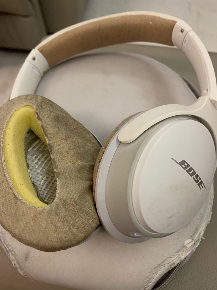 asmita001's tweet photo. @Bose love these headphone but didn’t expect this to happen. 
 The leather has peeled completely. #Boseheadphones https://t.co/8HUTNHb9My