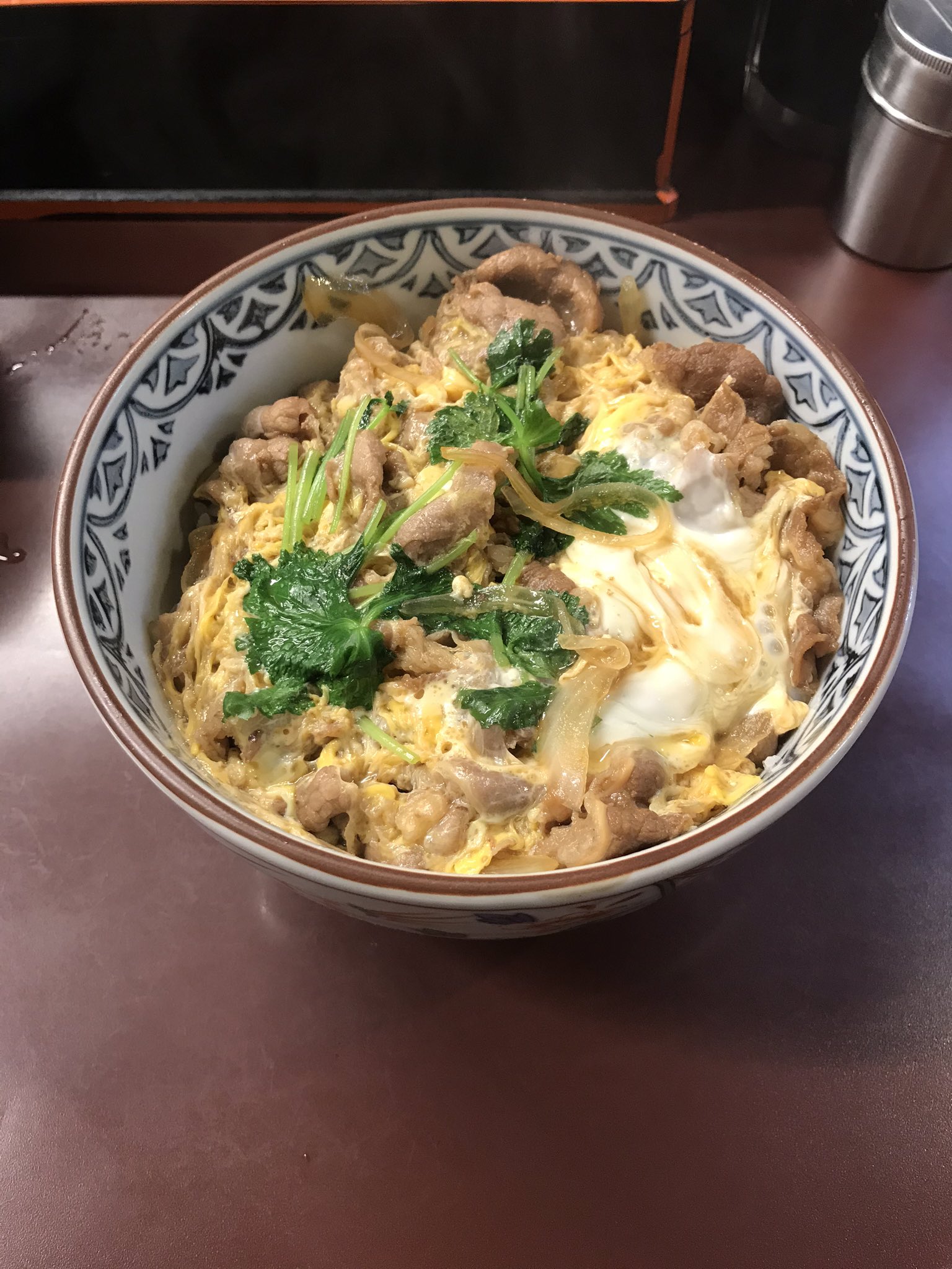 愚者の散歩 新宿 たつ屋で開花丼食ってきた 昔神田神保町のたつ屋で良く食べたけど もう閉店しちまった 新宿店も開花丼は裏メニュー化したけど 以前より売れてるってw 開花丼 たつ屋 T Co Jmrhagbc9p Twitter