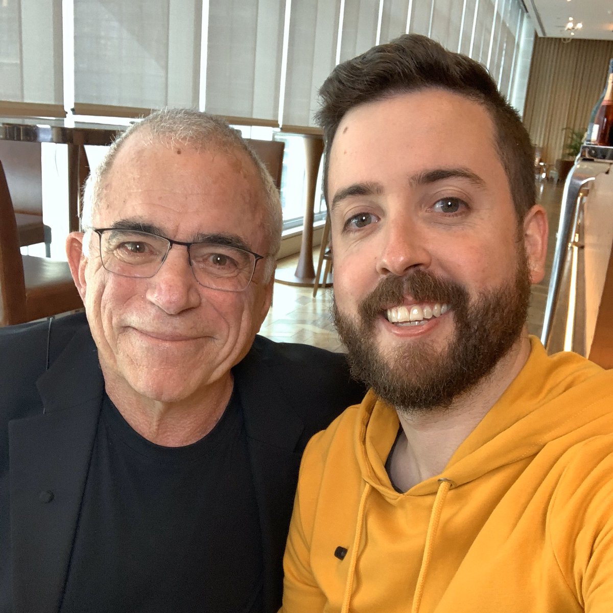 gdaydesignlife's tweet photo. So this was my Tuesday, meeting the man that designed the Apple logo ο£Ώ Rob Janoff @robjanoff - An absolute gem of a man and canβt wait to put out this podcast interview π https://t.co/LYWcIXcGlw