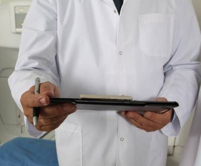 apex_spine's tweet image. Die richtige Therapie nach einem Bandscheibenvorfall

Ein Bandscheibenvorfall ist meist äußerst schmerzhaft und kann langwierige Konsequenzen haben. Welche Behandlungsform individuell die beste ist, erfahren Sie in diesem Artikel.

buff.ly/33LmM3F