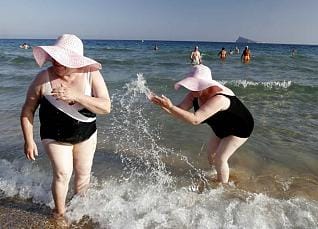 popradio1015's tweet photo. Si no tenes un #BuenMartes
#LoAtamosConAlambre
Empezamos hablando de #Autos #TengoUnAutoFeoPiPiPi
Nos pusimos la #Maya y arrancamos de #Vacaciones #Playa #Mar #LlorenChicosLloren
#BlackAndToc #LaNegraPop
1164041015
Entre todos los mensajes regalamos entradas para #Lesbianisima https://t.co/Gz71BoMpgg