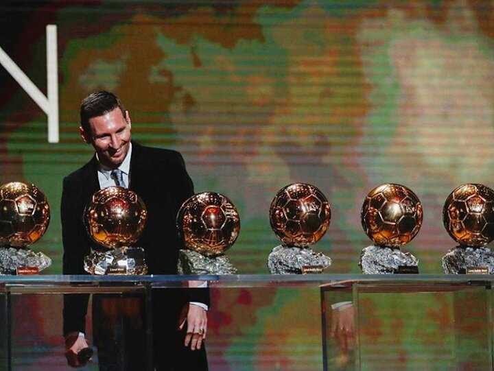 multiserv_rbjg's tweet photo. A unos podra gustarle, a otros no, pero no cabe duda que es un fenómeno dentro de una cancha de #football 6to #BalondeOro para #LionelMessi #BallonDor2019 #BallonDor #FIFA #Messi10 #MessiDeOro #MESSIX #Messi #Messi6 https://t.co/9TpI30fFF6