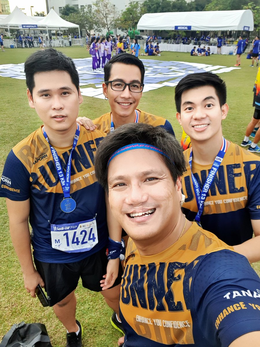 NinjaTooK's tweet photo. เจอเด็กๆทีไร เล่นซนกันทุกที 😁 #แต่ก็น่ารัก
#tanapornclinicrunner #GoodGuyRun #GoodGuyRun2019 #RunForGoodness #superminimarathon #minimarathon #micromarathon #worlderunners #wingnaidee #run #running #runner #tookkyrun #medal #finisher https://t.co/jsKo1UYJsx