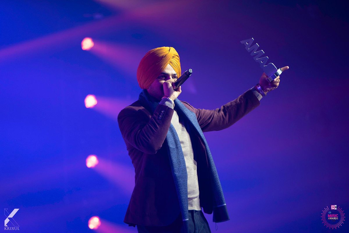 BritAsiaTV's tweet photo. Just a few snaps of our winners this weekend! Congrats to all the winners and nominees and thanks again to everyone who made the night incredible! 🌟
📸: Krixul
#BAMA19 https://t.co/9OtK3P3XSx