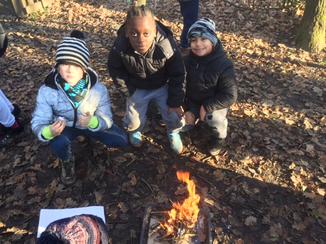 HPA_Philip_Lane's tweet image. Yr4 building a fire!!!🔥Woow! @HarrisFed #HPAPL #HPAPLTrips