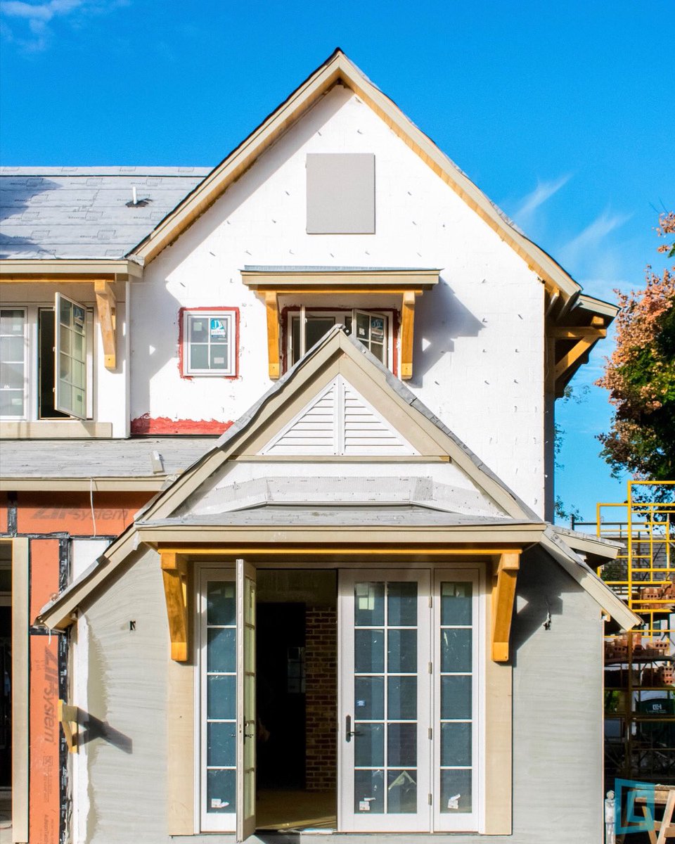 MansionWD's tweet photo. Keeping things straight at #LincolnCircle #Renovation #Tuesday

@JELDWEN Custom Series French Doors and Casement Windows

Home Construction by @ClaytonBuilds https://t.co/namRYVDDTB