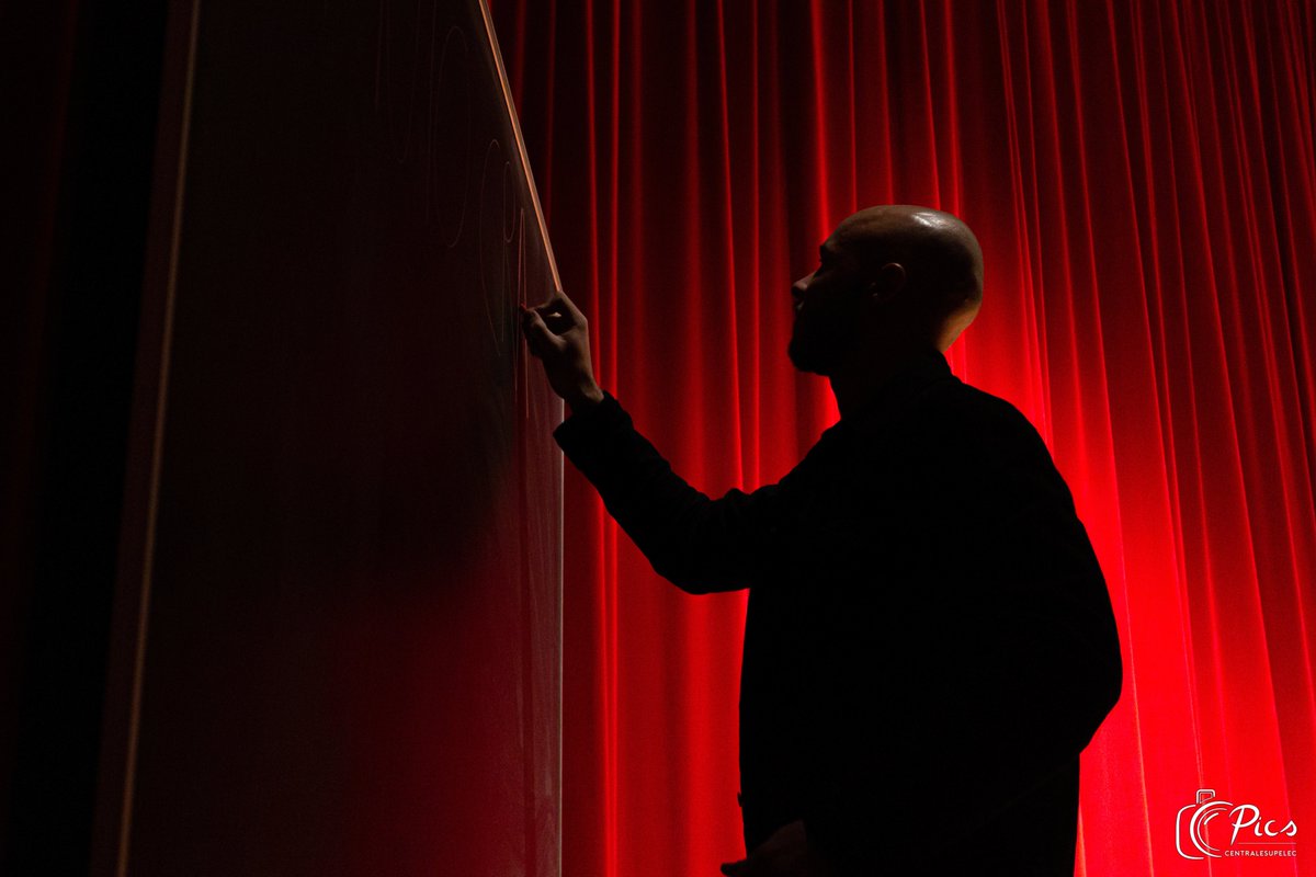 Etat de l'#art à CentraleSupélec 👩‍🎨👨‍🎨

Retour en images sur la semaine Apartés organisée par le <a href="/BdA_CS/">BdA CentraleSupélec</a> 

Et pour la 1ère fois, un authentique défilé de mode ! 📷📸

👉bit.ly/2P7mVcq

Merci <a href="/galerie_pics/">Pics</a>