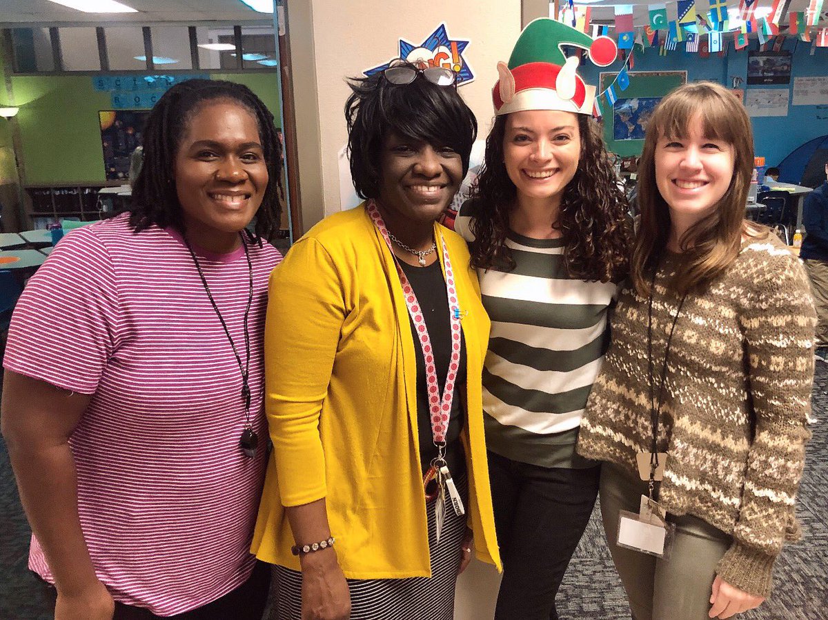 Striped elf day! #bonuspoints #buildingthinkers #thrillingthird #mostwonderfultimeoftheyear <a href="/Trivium_Academy/">Trivium Academy</a>