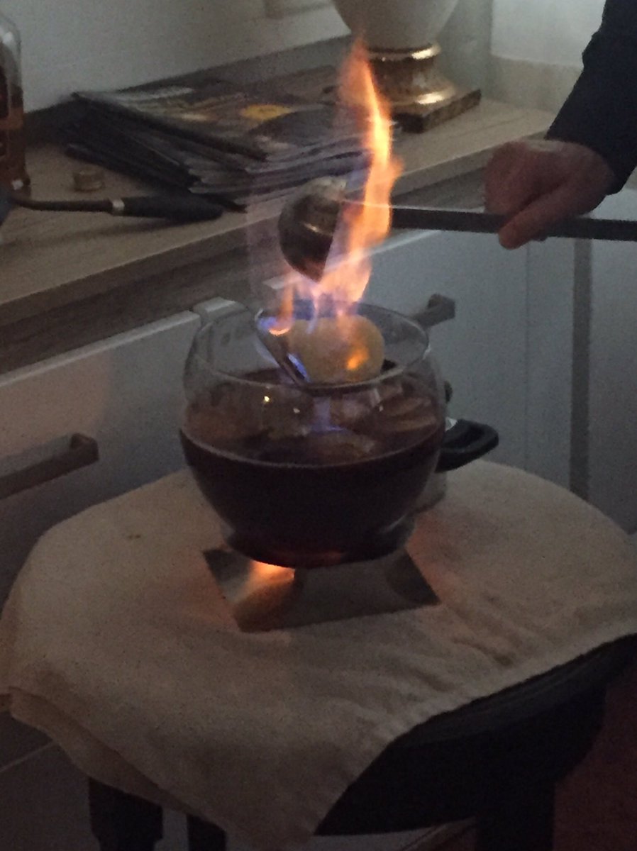Wooo holiday Feuerzangenbowle at work! :-)