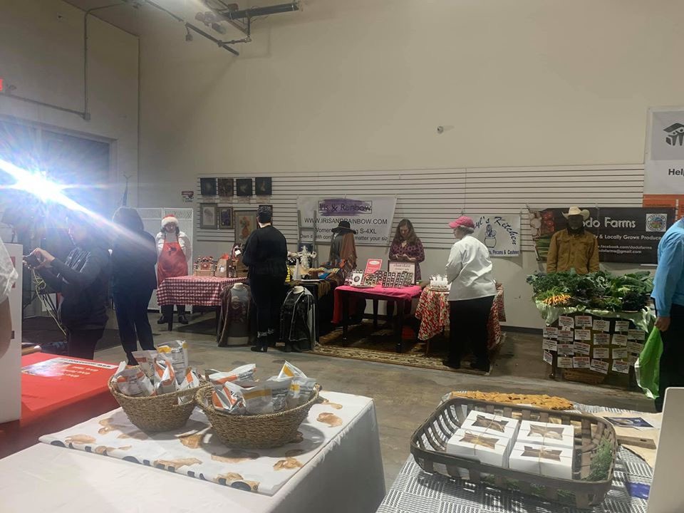 MoCoFoodCouncil's tweet photo. Thank you @MyGreenMC, the  @MoCoMade businesses, and nonprofit partners who joined this mornings @nbcwashington feature on #GiftOutsidetheBox! @MannaFoodCenter @OneMontgomeryG @dressitupsalad @TwinValleyDist @Chouquetteus @eatsnacklins @MASTIHABAKERY https://t.co/nQbkTRFsAc