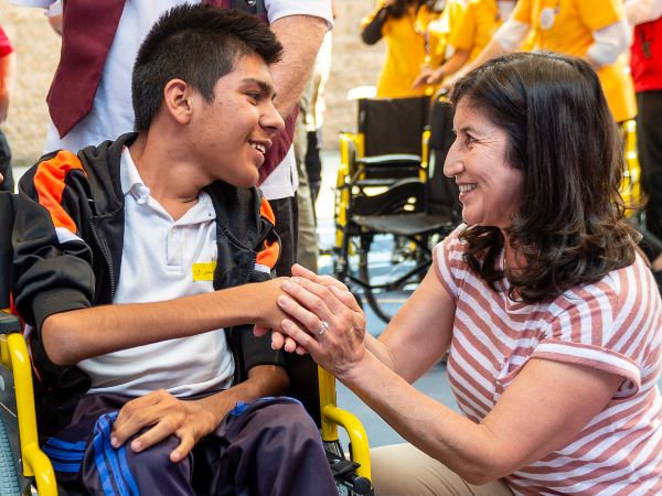 AMWheelchair's tweet photo. A Priceless Gift for the Holidays - https://t.co/uYWYfrqCDo
#givingtuesday #wheelchairs #wheelcharity https://t.co/qaw0dqqnO0