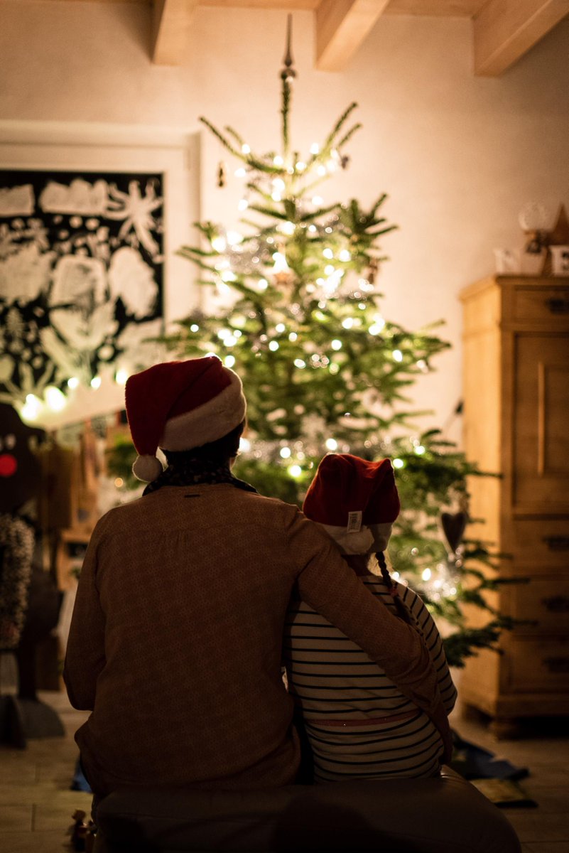 ASLGroupLtd's tweet photo. No business wants to experience #dataloss or outages, especially during the festive season. If you don’t have a #disasterrecovery process in place, get in touch to ensure you can relax this Christmas. https://t.co/S7s7xO8CCp #DontGetDisconnected #Backup https://t.co/5eP3lzqYkJ