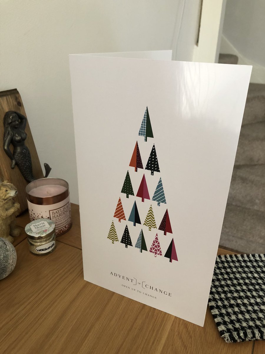lisajaynec's tweet photo. Absolutely love my advent calendar this year ❤️!! No chocolates, but donating to charity each day is way more important!  #AdventOfChange https://t.co/EHiHd6Kj9x