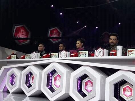 Fokus yg di tengah 
<a href="/FildanDa41/">Fildan Da4</a> 
#312DECIsuci