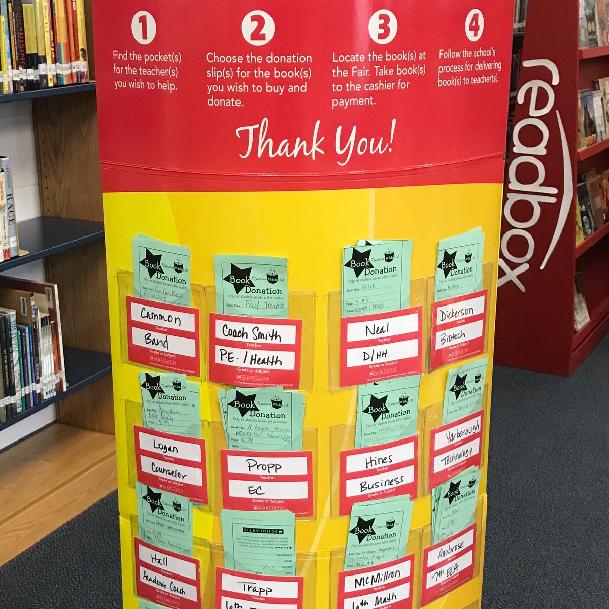 rogersherrmiddl's tweet photo. The book fair is here! Shop the RHMS winter wonderland of books 7am-3pm this week to support our library. Join us for family night Thurs: PTA mtg., ice cream social, and shop at the fair beginning at 6pm. Shop online through Dec. 4 for a more choices https://t.co/mJAFyUxyjl https://t.co/u2tEGMCucp