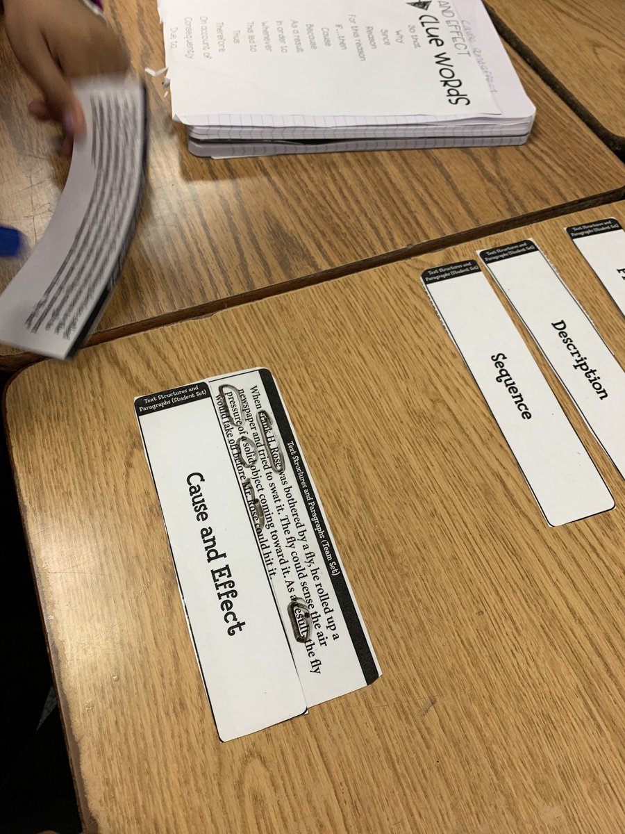 Silas_AMS's tweet photo. Using clue words to figure out the text structure. #playtolearntoplay @HumbleISD_LLE #kagan https://t.co/Qvl3odHxi2