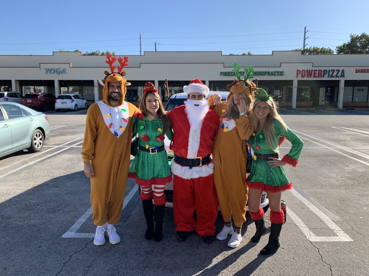 eaounCVS's tweet photo. R8904 Raindeer run @CVSHealth @cvspharmacy #R89 #raindeerrun #oneteam #engagement #finishingstrong #2020prep https://t.co/qwutB99TNC