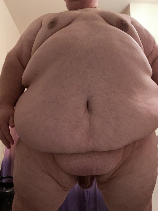 Just hanging out lol. Someone come rub my body. #superchub #chub https://t.co/JFXIwEZzqr<a href="/tag/chub"class="tags"><span>#chub</span></a><a href="/tag/superchub"class="tags"><span>#superchub</span></a>