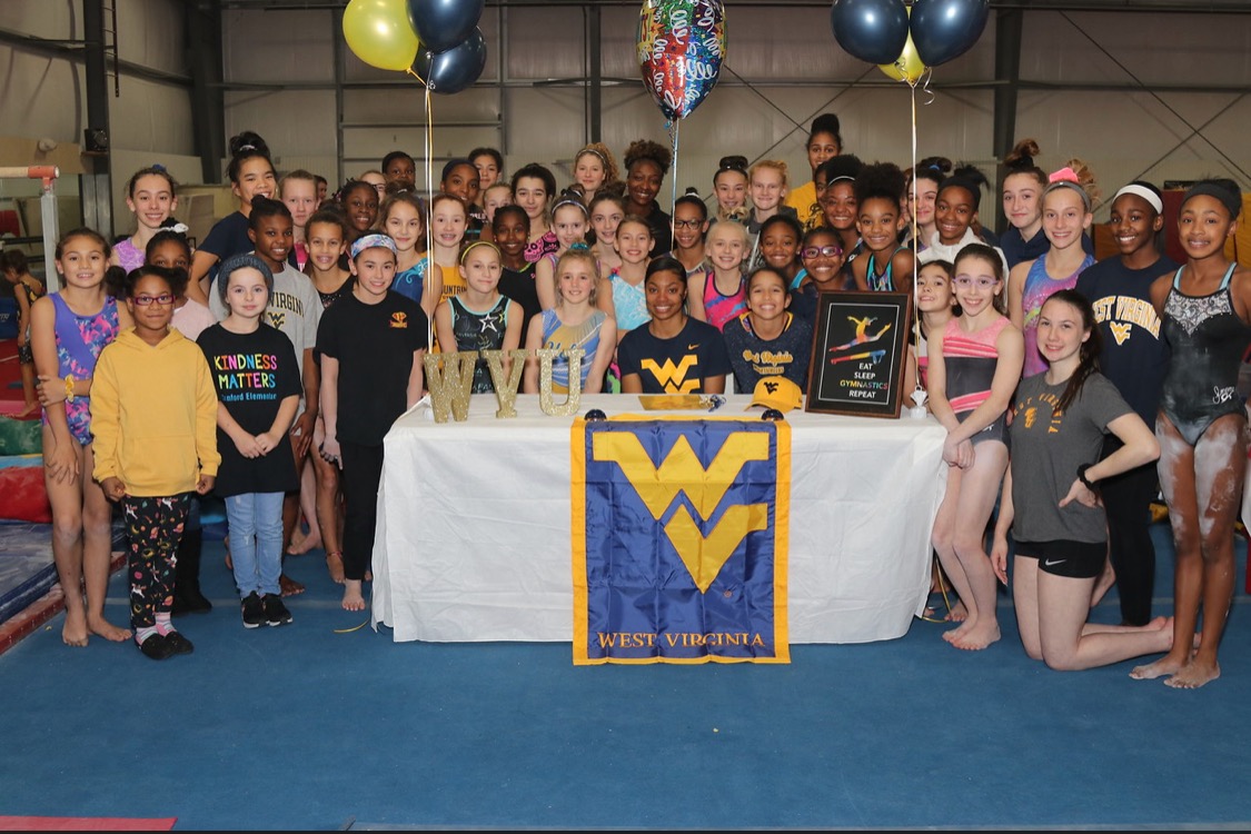 HamptonCSchools's tweet photo. Kiana Lewis receives a four-year gymnastics scholarship at West Virginia University #WeAreHCS
https://t.co/JIRiozPoHD https://t.co/cpWY7TzJ8u