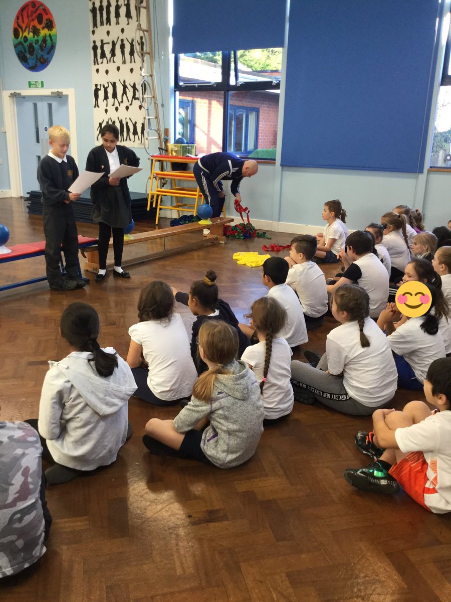 UptonWestleasch's tweet photo. Super participation from #WestleaBirchY4! Everyone competed, worked well in their house groups and had a great time! Year 6 Sports Ambassadors led the session brilliantly. #IntraSchoolDodgeballCompetition #EverybodyActive #InclusiveCompetition #WestleaPE @ChesterSSP @EnglandDodge https://t.co/VABzeM3ULf