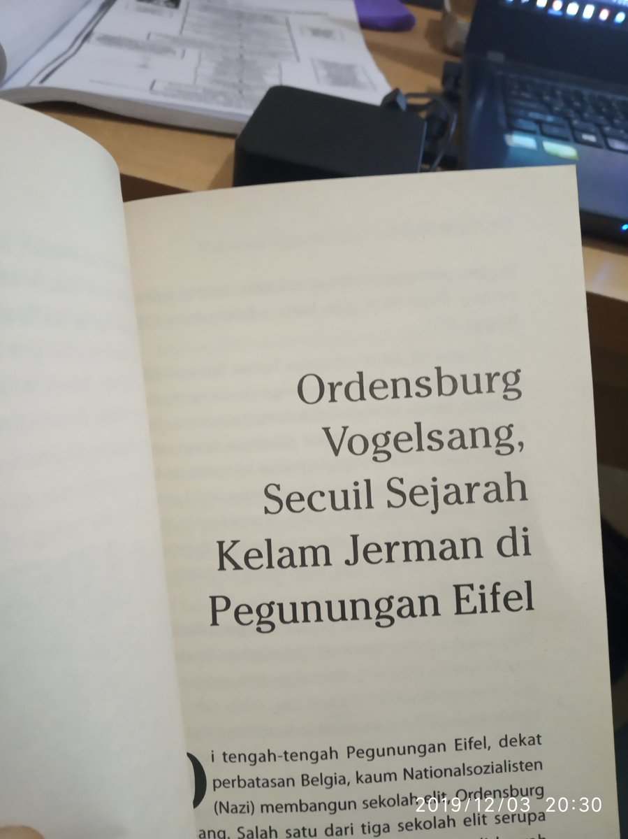 Ririn_Handayani's tweet photo. Pada beberapa orang, membaca adalah salah satu cara jitu untuk mengikis kesedihan yang tak terkatakan... https://t.co/jw4HufIjml