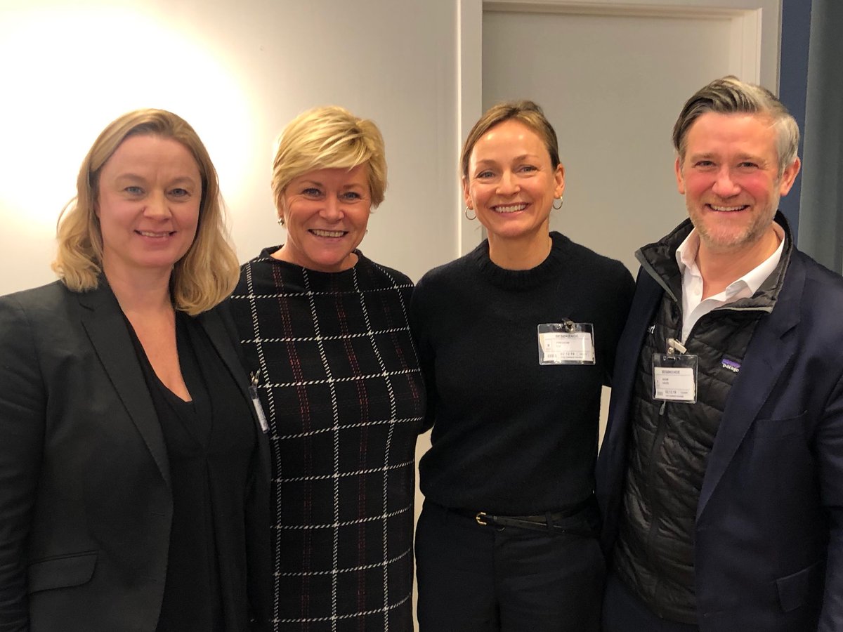 Liv Freihow (@livfreihow) on Twitter photo Takk for konstruktivt møte om fremtidens fintech, Siv Jensen og
<a href="/Finansdep/">Finansdepartementet</a>
. Regulatorisk sandkasse er bra! Enda bedre vil det bli hvis vi får en sandkasse 2.0 som innvasjonshub for fintech, med testing av regulatoriske, tekniske og kommersielle behov på samme tid. Takk for konstruktivt møte om fremtidens fintech, Siv Jensen og
<a href="/Finansdep/">Finansdepartementet</a>
. Regulatorisk sandkasse er bra! Enda bedre vil det bli hvis vi får en sandkasse 2.0 som innvasjonshub for fintech, med testing av regulatoriske, tekniske og kommersielle behov på samme tid.