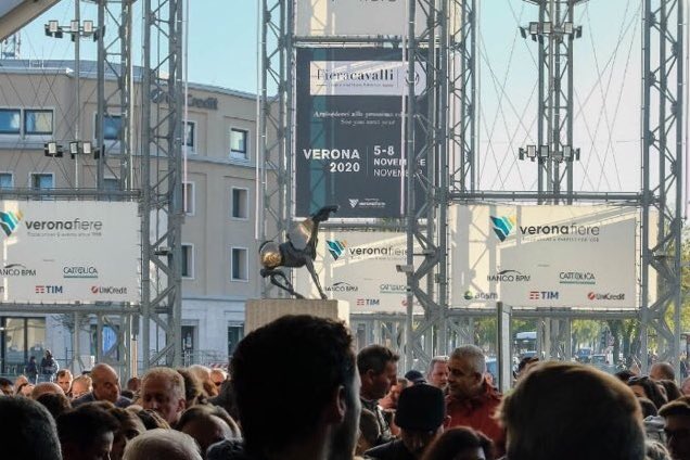 VRfiere's tweet photo. #Veronafiere:1^ fiera in Italia con certificazione Iso50001; -47% energia elettrica/-52% gas/-17% acqua; 70% dei rifiuti riciclati tra cui 2,8t di sughero dai tappi di @VinitalyTasting; 4 fiere "green": @fieragricola @CosmobikeVR @LegnoEdilizia #BOpen https://t.co/x3xiCInteR