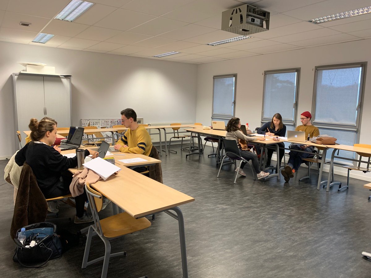 ChevillardManon's tweet photo. Mélange de nostalgie et de fierté ce matin. Retour à l'@IAEnantes pour partager mes astuces pour effectuer un bon #pitch au #M2MSI dans le cadre du #DataChallengeBp https://t.co/LIItVBgugZ