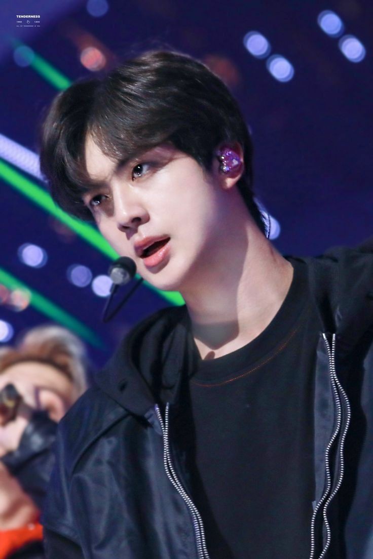 Vinamosa's tweet photo. Happy Birthday! Only the best for our Kim Seokjin 💜 @BTS_twt #석진아_우리가_많이_좋아해_하트
#12월의_첫눈_김석진_생일축하해
#소중한_이밤_우리의별_석진
#JINDAY
#HappyJINDay
#HappySeokjinnieDay
#TonightYoureOurStar
#OurFlowerofDecember
#JinOurDecemberStar
#WorldwideHandsomeJinDay https://t.co/ddd478Xyvk