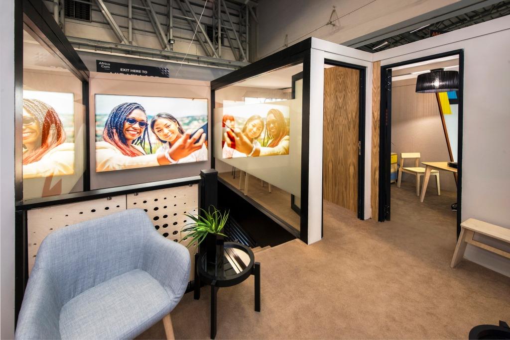 Four quarters design Studio tweet media