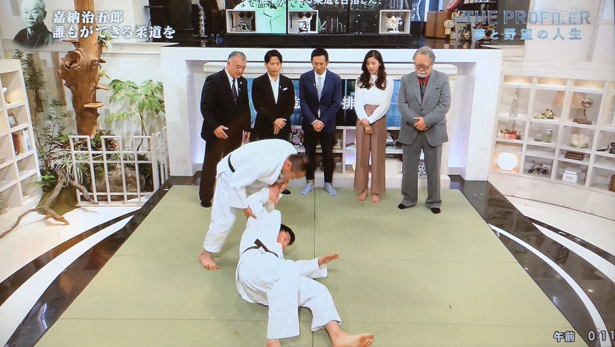 三増 紋右衛門 3密を避けた余興のご相談承ります A Twitter やってる人数の分母が違うので はい なので かつて柔術人口の方が多かっ た時代はどうだったのだろう と 安全に稽古できる というよりは 乱取りでの禁止技と勝敗基準を定義した ということ