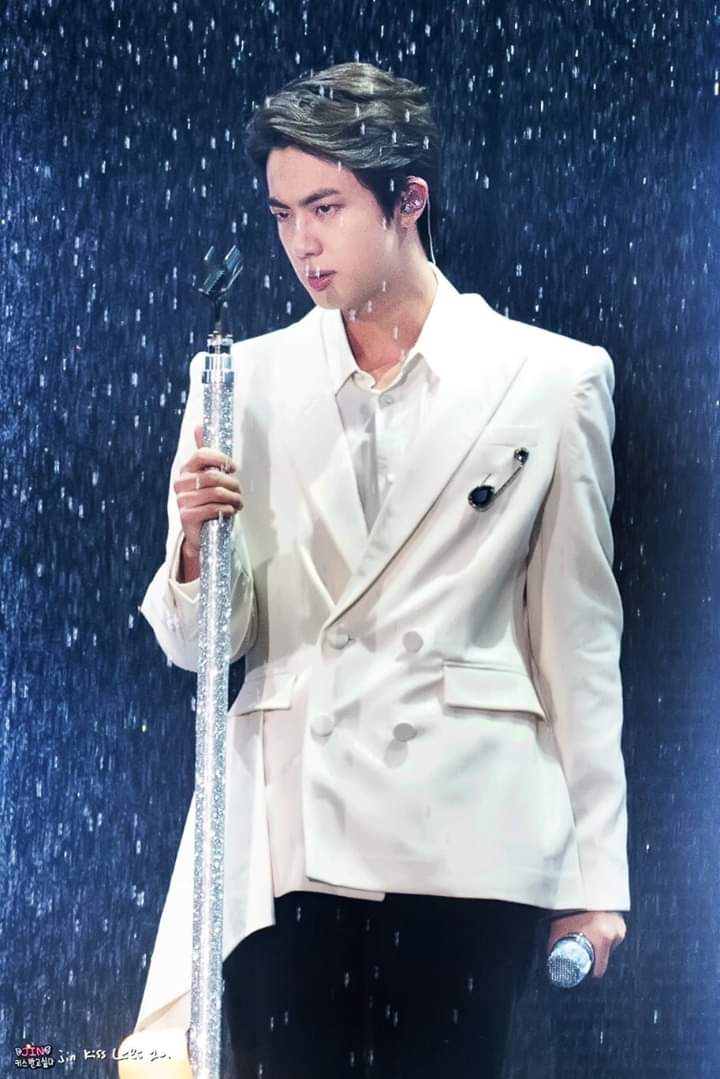 Giang18104261's tweet photo. #석진아_우리가_많이_좋아해_하트
#HappySeokjinnieDay
#RockJinDay
#TonightAndAlwaysWithJin
#SilverVoiceJin
#TonightYoureOurStar
#OurFlowerofDecember
#JinOurDecemberStar
#HAPPYJINDAY
#WorldwideHandsomeJinDay
#LettersForJin
#KoreForJin
#HeartsForJinDay https://t.co/rerwTWnZBw