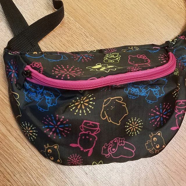 Hello Kitty and Friends Sanrio fanny pack! Brand new - $10 ift.tt/2ra5Iab