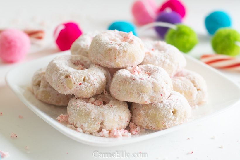 CarrieElleBlog's tweet photo. Mrs. May's Peppermint Balls {&amp; Printable Christmas Cookie Gift Tags} https://t.co/6pb7tAfhoZ #cookies #Christmas https://t.co/qFpAJZzigm