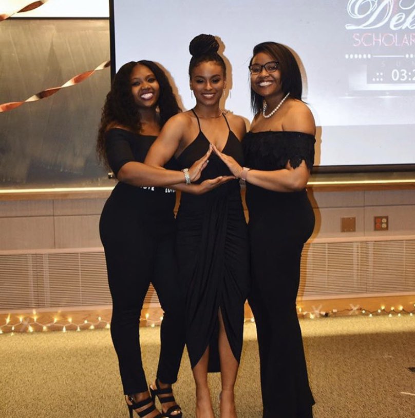 bigraitheartist's tweet photo. Forever my favorite girLS ❤️
Happy Deltaversary to D.S. Crucible🔺

@Queen_DTM @haaaaaaaaaley_ 
#thatstrugglebuslook 
#wewascutetho
#stillcutetoo
#phichapter https://t.co/O5NDKM6wZW