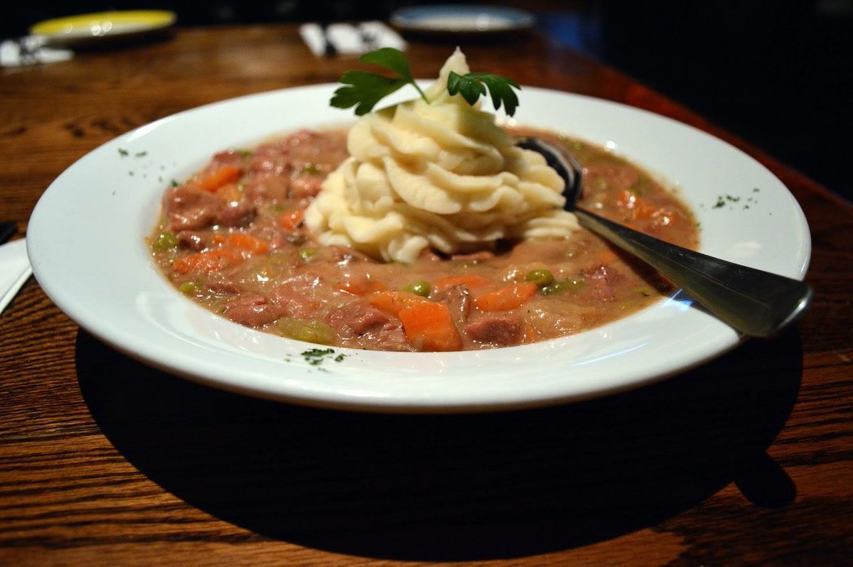 The perfect way to warm up a cold day...... 
#Irishlambstew #getthatchd #thatchislife