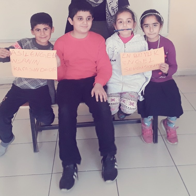 Beden engelli olabilirim  ama ihtiyaçlarımı karşılayabiliyorum .en büyük engel engelleri aşabilmektir.. <a href="/bingolmem/">Bingöl MEM</a> <a href="/bingolvaliligi/">T.C. Bingöl Valiliği</a> <a href="/rahmiguney/">Rahmi GÜNEY</a> <a href="/ademalp12/">adem alp</a> <a href="/kytahmet/">Ahmet kyt</a> <a href="/bingolram/">Bingöl RAM</a> @gazel_kztn_ <a href="/guven/">Güven Urganci</a>.kay <a href="/betul/">Betul</a>.kzlrsln#yukarıağaçeliilkokulu