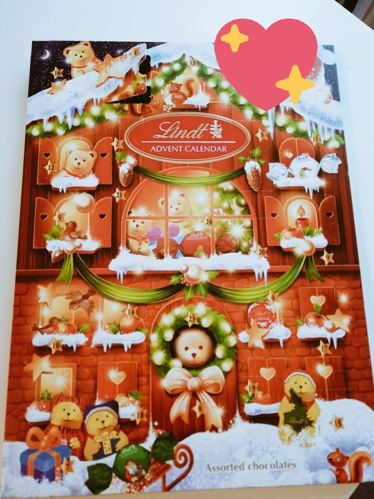 debuggirl's tweet photo. Did you remember to get your Advent calendar in time? #alreadydecember #tistheseason #ChristmasCountdown @Lindt @GutomHungry #deelish #gutom #chocolate https://t.co/ZcK3R2rLR5
