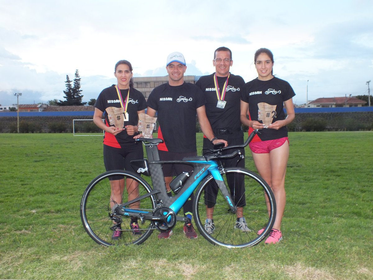 kike_triatleta's tweet photo. Ahora enfocado en mi preparación para la temporada 2020 acompañado de IA | Advanced de la serie IA triathlon
@feltbicycles
@feltbicyclesecuador
#LoMejorDeLoMejor
#feltia
#feltfamily https://t.co/xotk50fmWx