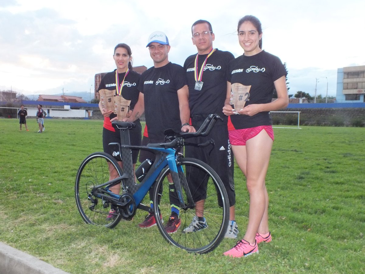 kike_triatleta's tweet photo. Ahora enfocado en mi preparación para la temporada 2020 acompañado de IA | Advanced de la serie IA triathlon
@feltbicycles
@feltbicyclesecuador
#LoMejorDeLoMejor
#feltia
#feltfamily https://t.co/xotk50fmWx