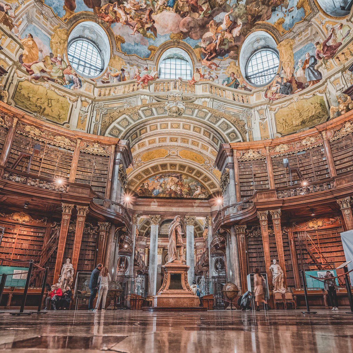 MagicalEurope's tweet image. The interior of the Austrian National Library is a sight to behold. #Austria

#Vienna #architechure #libraries #europe #TravelTuesday