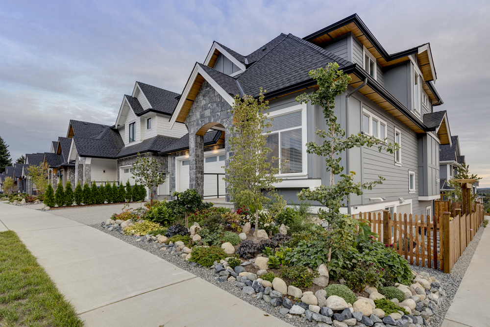 miraconhomes's tweet photo. Georgie Award Finalists have been announced and we’re thrilled to receive the ‘nod’ for our SOUTHCREST development! @chba_bc @havanoffical @smpliving @StyleAtHome @StudioMcGee #miracon #miraconhomes #miracondevelopment #georgieawards #georgieawardfinalists #georgieawards2020 https://t.co/Ejk7DdLW2M