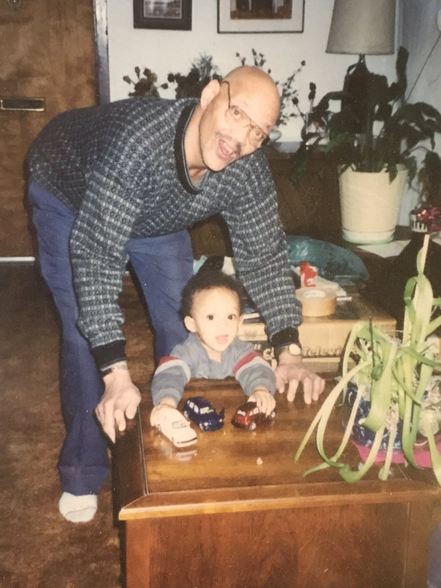 shellealycee's tweet photo. In my feelings: I miss my daddy so much! He would tear Autzen Stadium up watching @NLMBNICC play his favorite sport. Y’all think I’m loud &amp; crazy? Boyce Coleman Was the KING of clownin’! #ChicagoFireFighter #MyHero #Bubba #Squad5 #DaddysGirl https://t.co/4Tae4CfZEH