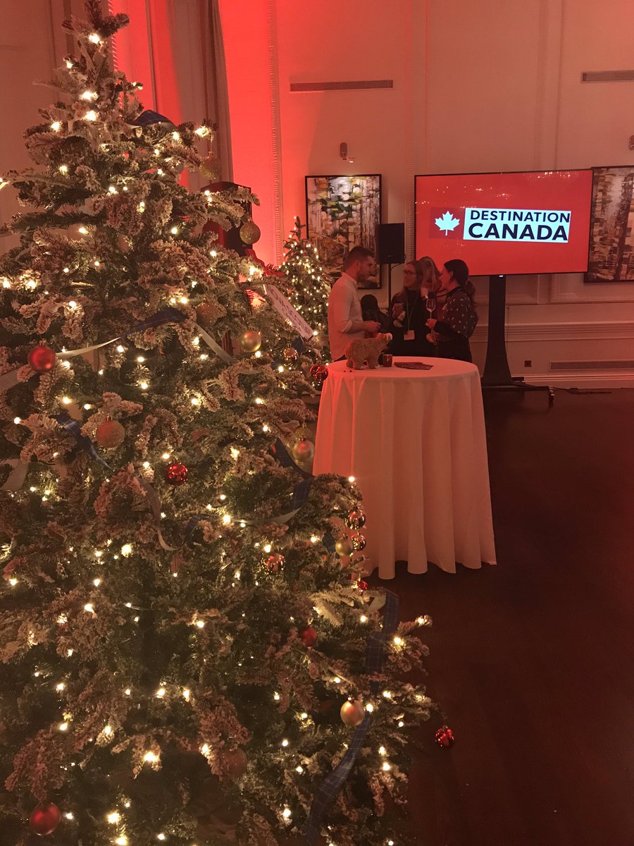 Canadian Christmas cheer and catch ups at the <a href="/TravMedia_UK/">TravMedia UK</a> MediaPlace with <a href="/DestinationCAN/">Destination Canada</a> 🇨🇦 🌲