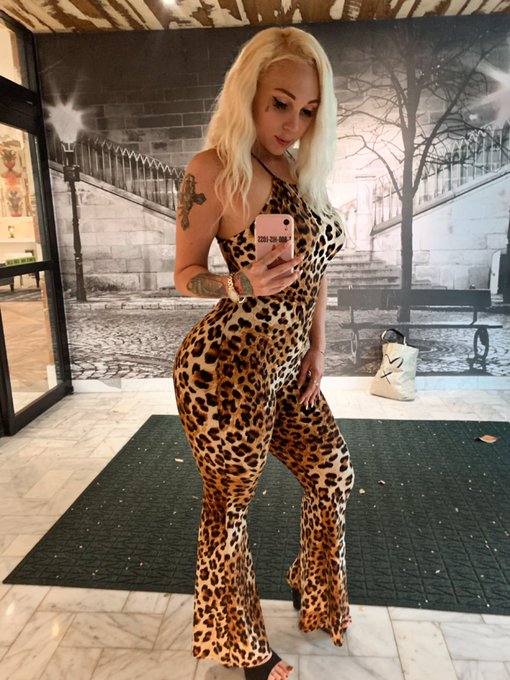 Follow My New Insta! 
?mz.alexis.andrews? https://t.co/ZrQTPIRHUQ
