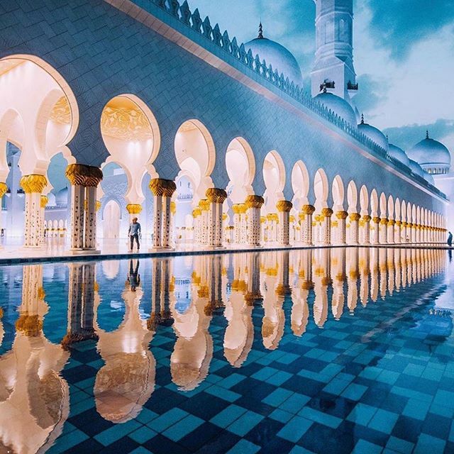 speirsmajor's tweet photo. What a little water will do.
Springtime hues amid the winter.
The Grand Mosque many years on.
. . . . .
#reflection #doubleimage #nightlight #shadesofpastel #lighting #lightingdesign #lightanddesign #mosquelighting #mosqelight #lighting #lightingideas #… https://t.co/YKaPeM6cyJ https://t.co/xae5XSd0Oz